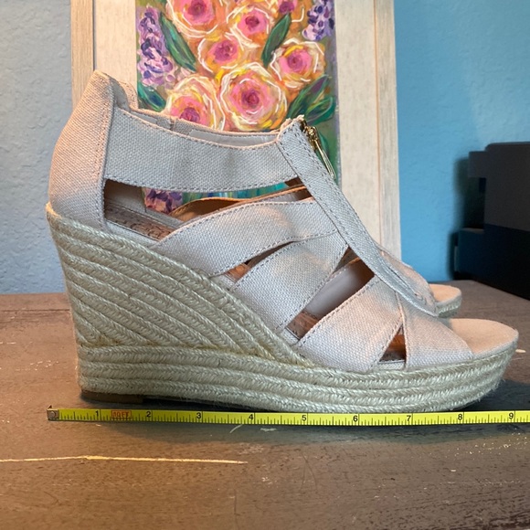 Espadrille wedge platform sandals.
Light khaki colored canvas in GUC size 9.5. - Picture 8 of 10